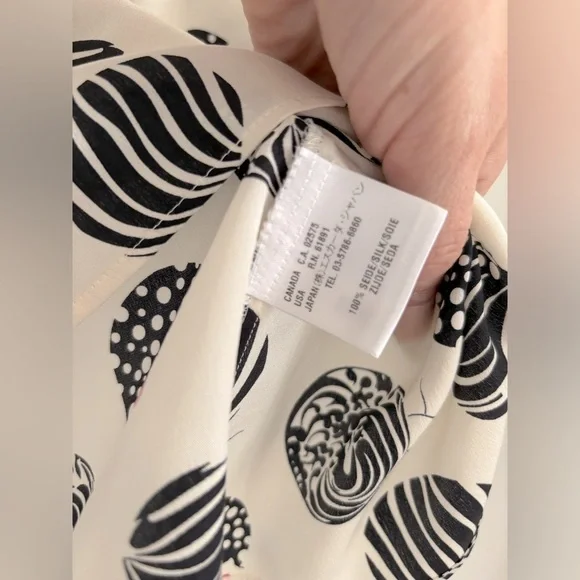 Vintage Escada 100% Silk 50’s beehive faces women black white hot pink s… - Picture 8 of 8